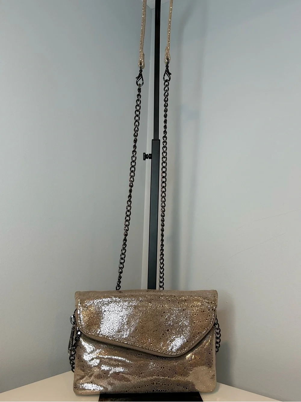 Hobo Daria Metallic Convertible Wristlet Crossbody Bag Clutch Champagne Shimmer